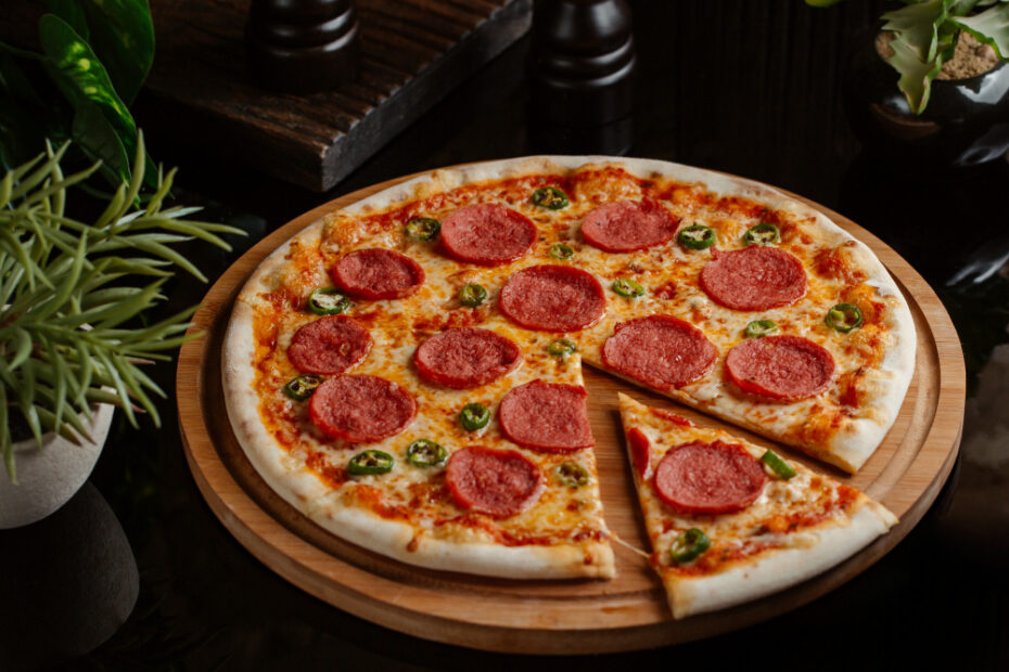 5 MustTry Meat Lovers Pizza Flavors Fratellos Pizzeria